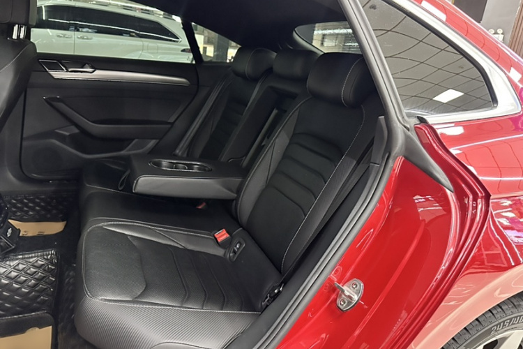 一汽-大众CC 2019款 330TSI 魅颜版 国V中控内饰7007