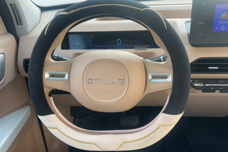 吉利银河 2024款 熊猫mini 200km 耐力熊局部细节13