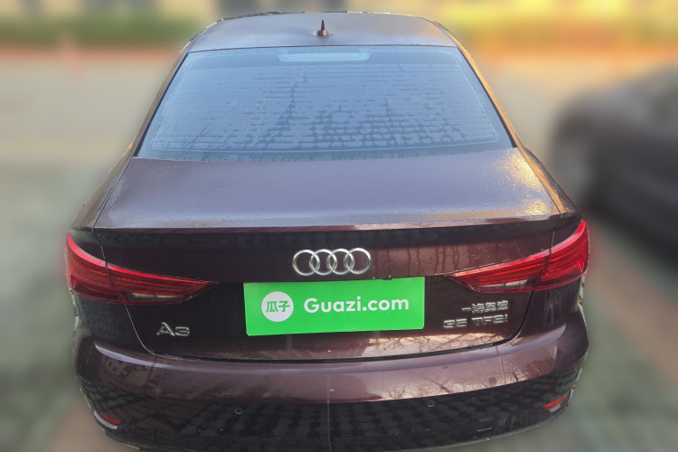 奥迪A3 2018款 30周年年型 Limousine 35 TFSI 进取型车身外观6