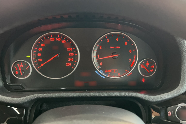 宝马X4 2016款 xDrive20i M运动型局部细节14