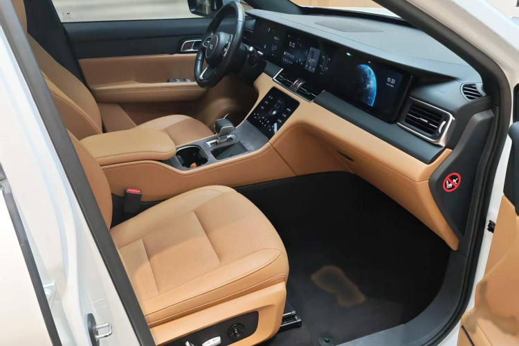 理想汽车 理想ONE 2021款 增程6座版局部细节41