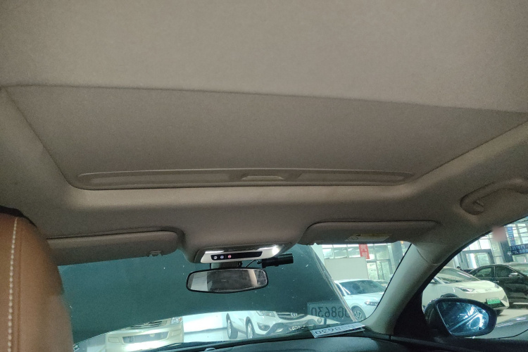 别克 君威 2017款 20T 精英型中控内饰22