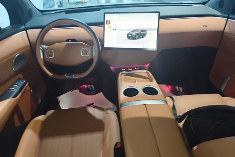 长安启源E07 2025款 纯电 四驱 90kWh Ultra高性能版中控内饰12