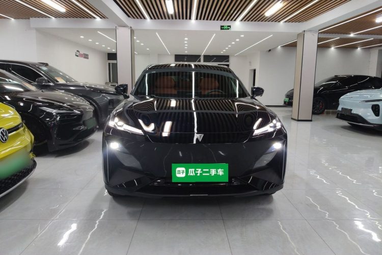 深蓝汽车 深蓝S07 2025款 215Max 华为乾崑智驾ADS SE增程版车身外观2