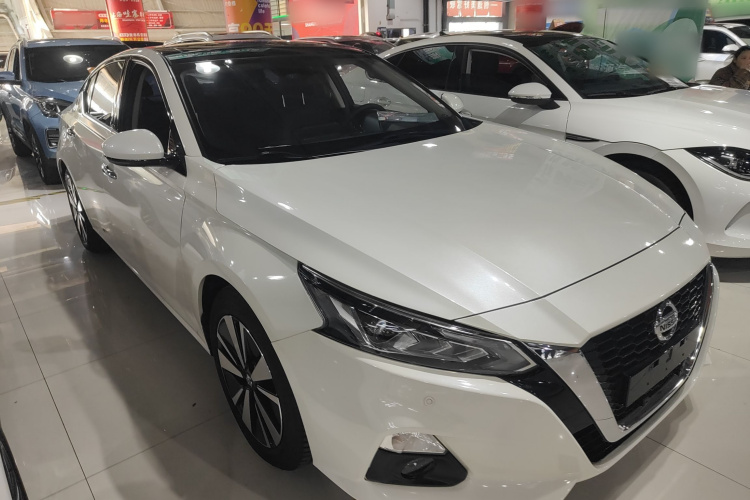 日产 天籁 2021款 2.0L XL 舒适版车身外观3