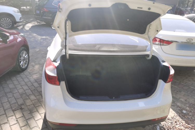 起亚K3 2016款 1.6L 自动GL机舱底盘23