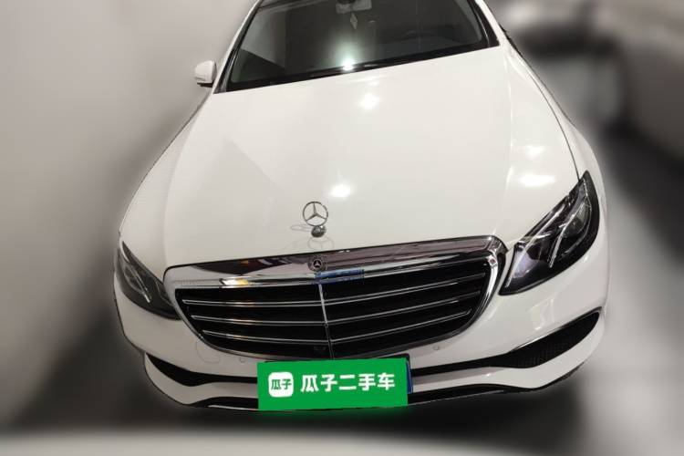 奔驰E级 2020款 E 300 L 豪华型车身外观2