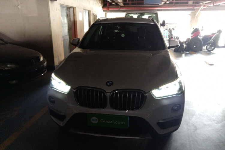 宝马X1 2016款 sDrive18Li 豪华型车身外观2