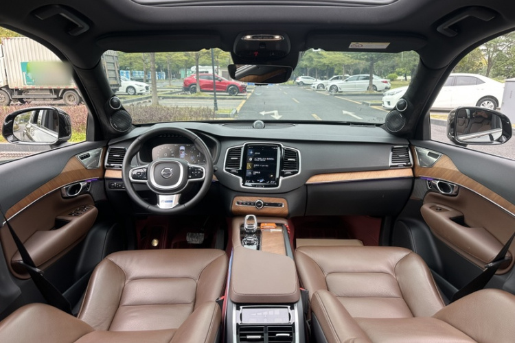 沃尔沃XC90 2022款 B6 智逸豪华版 7座中控内饰7008