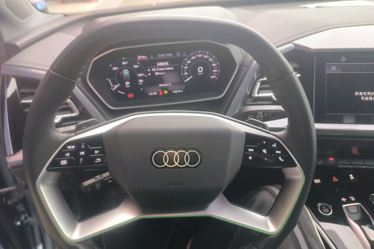 奥迪Q4 e-tron 2024款 40 e-tron 创境版中控内饰13