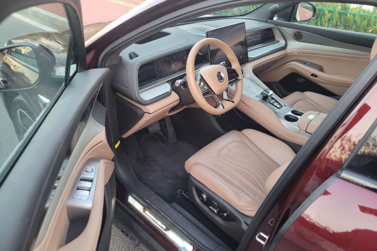 腾势N7 2023款 长续航性能Max版中控内饰7004