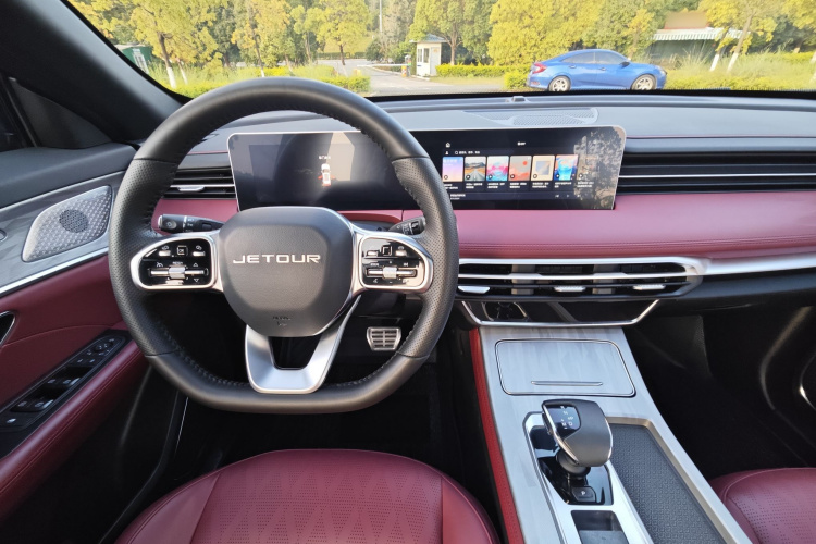 捷途X70 PLUS 2023款 1.6T DCT强者 7座中控内饰7004