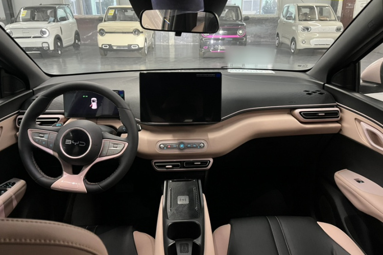 比亚迪 海鸥 2025款 智驾版 305km 自由版中控内饰7001