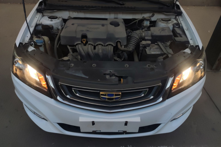 吉利汽车 帝豪 2017款 三厢百万款 1.5L 手动豪华型机舱底盘24