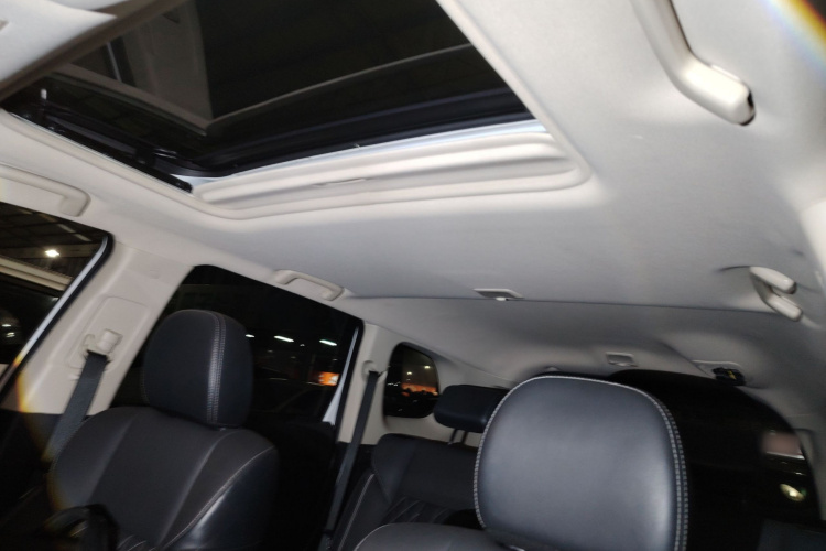 三菱 欧蓝德 2021款 改款 2.0L 两驱畅享版 5座中控内饰22