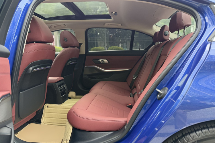 宝马3系 2021款 改款二 325Li M运动套装中控内饰7012