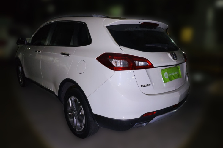 北汽威旺S50 2016款 1.5T CVT乐动尊享型车身外观5