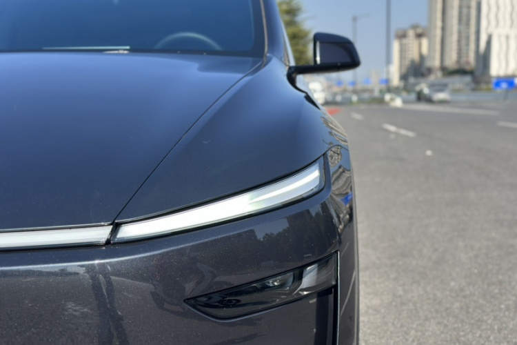 特斯拉 Model Y 2025款 后轮驱动版车身外观6004