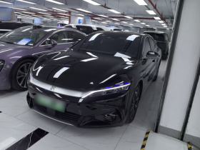 比亚迪 汉 2022款 EV 创世版 715KM前驱旗舰型