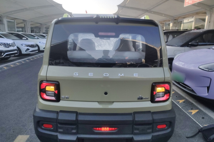 吉利银河 2025款 210km 熊猫骑士车身外观6