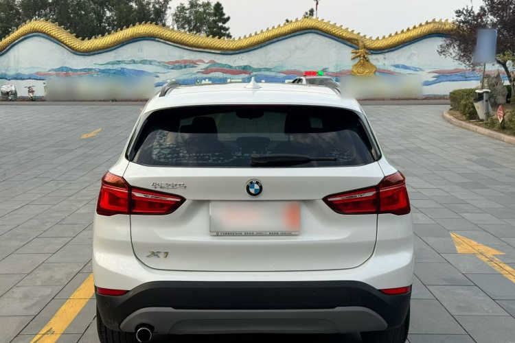 宝马X1 2016款 sDrive18Li 尊享型车身外观6004