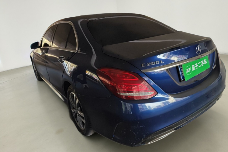 奔驰C级 2017款 改款 C 200 L 运动版车身外观5