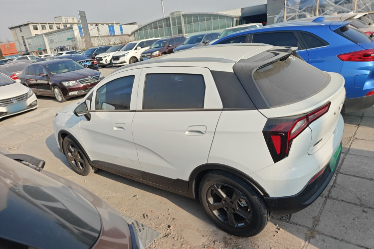 吉利几何E萤火虫 2024款 401km 萤光车身外观4