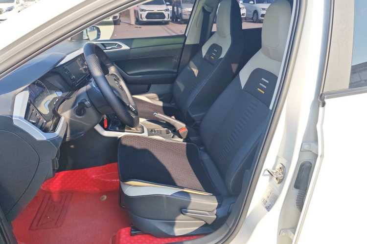 大众 Polo 2019款 Plus 1.5L 自动炫彩科技版中控内饰19