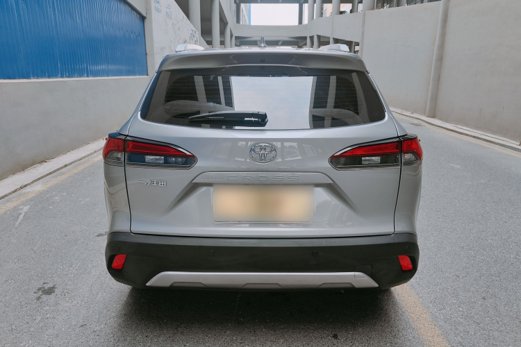 丰田 卡罗拉锐放 2022款 2.0L 豪华版车身外观6011