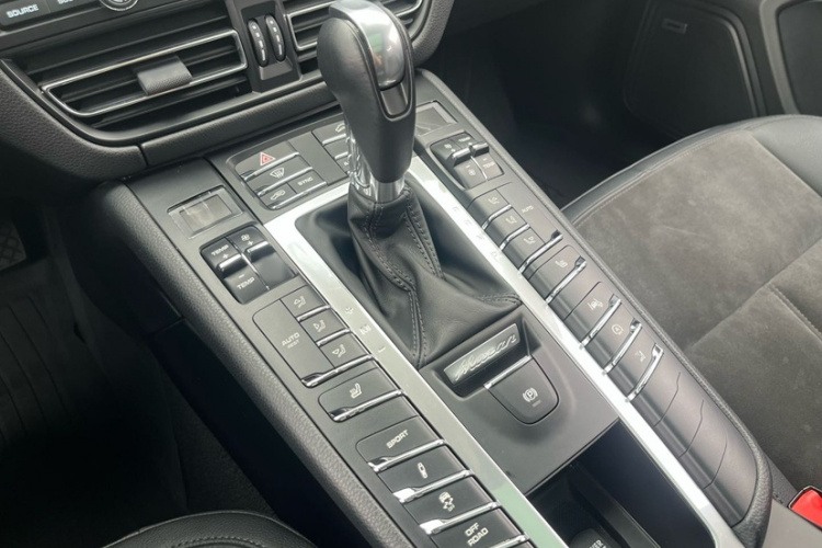 保时捷 2018款 Macan 2.0T中控内饰7005