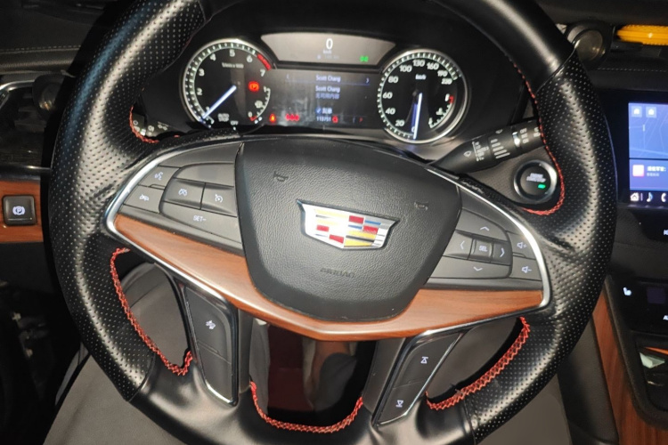 凯迪拉克XT5 2020款 改款 28T 四驱豪华型中控内饰13