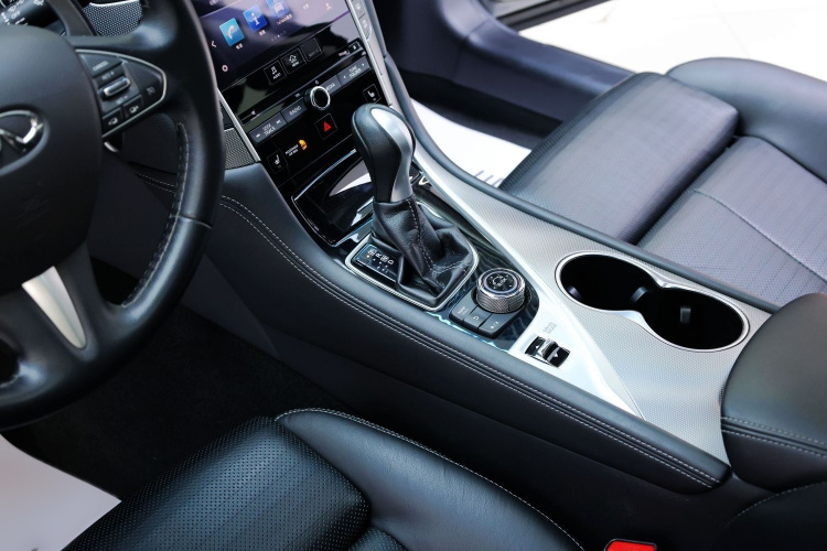 英菲尼迪Q50 2014款 3.7L 豪华运动版中控内饰7005
