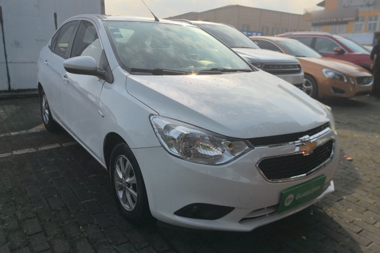 雪佛兰 2015款 赛欧3 1.5L AMT幸福天窗版车身外观6002