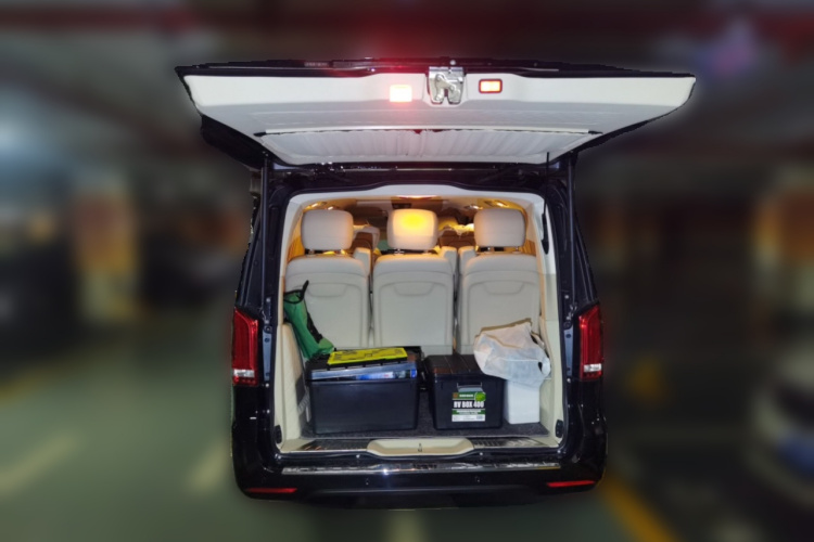 奔驰V级 2021款 V 260 L 长轴距豪华版中控内饰23