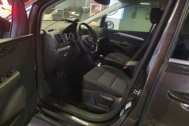 大众 夏朗 2018款 改款 380TSI 舒享型 7座中控内饰19