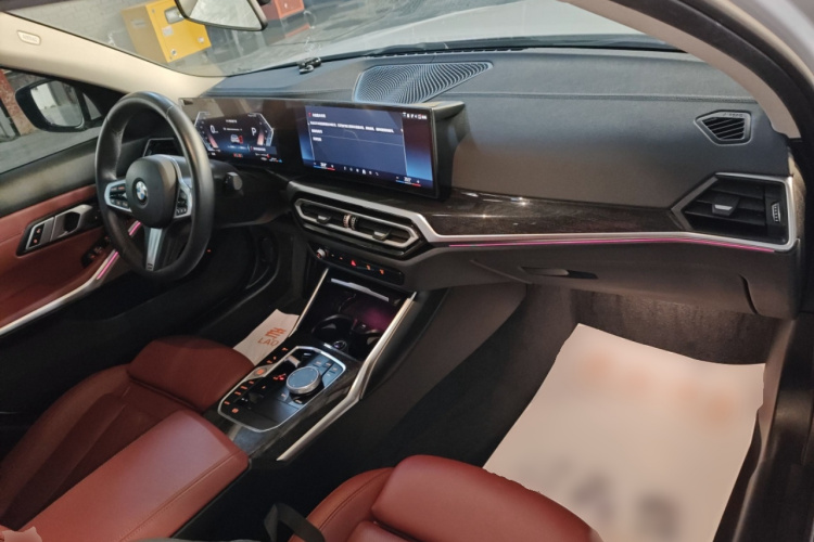 宝马3系 2024款 325Li M运动套装中控内饰12