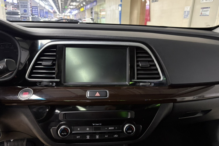 起亚K4 2014款 1.8L 自动DLX中控内饰7009
