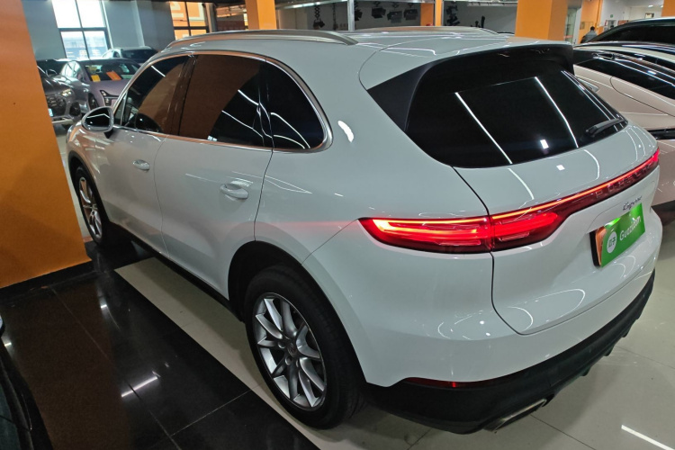 保时捷 2019款 Cayenne 3.0T车身外观4