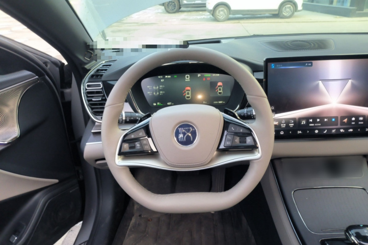 比亚迪 汉 2025款 EV 701KM激光雷达智驾型中控内饰13