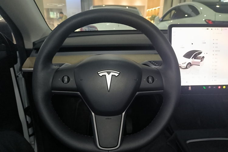 特斯拉 Model Y 2022款 改款 后轮驱动版中控内饰13