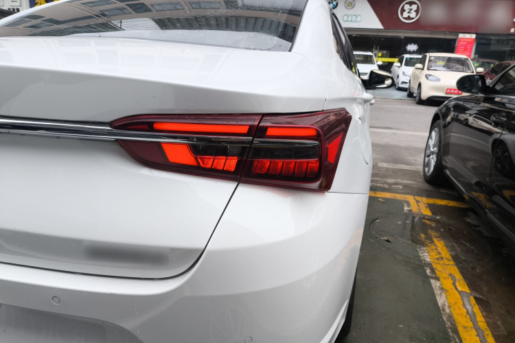 奇瑞 艾瑞泽GX 2018款 1.5T 手动型色版 国V车身外观9