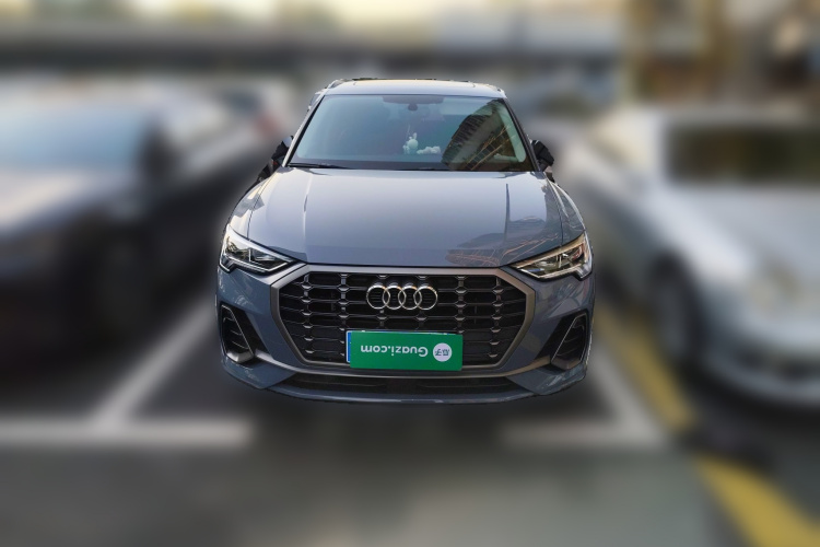 奥迪Q3 2022款 40 TFSI RS套件燃速型车身外观2