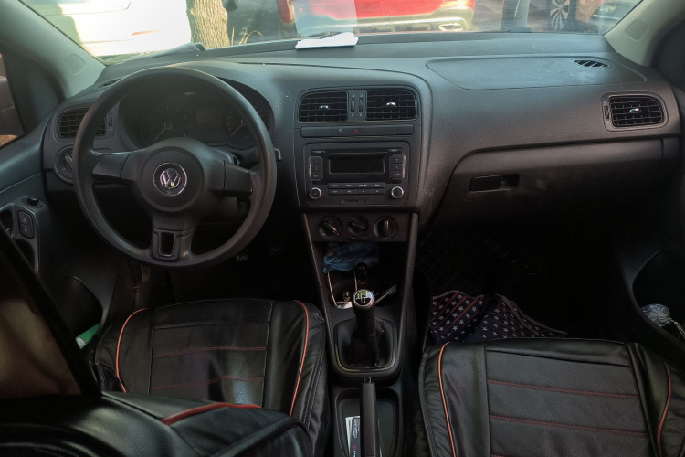大众 Polo 2011款 1.4L 手动致乐版中控内饰12