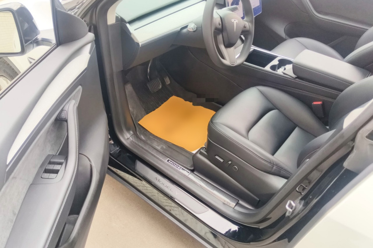 特斯拉 Model Y 2023款 长续航全轮驱动版中控内饰20