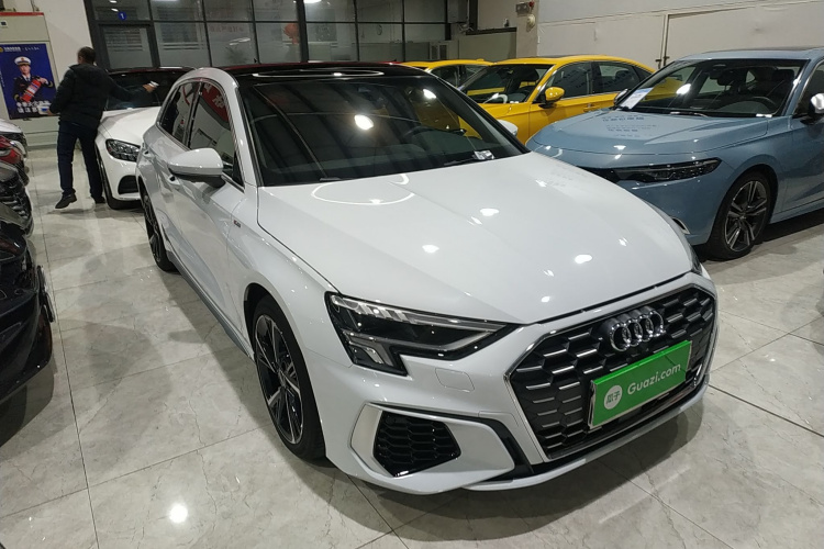 奥迪A3 2022款 Sportback 35 TFSI 时尚运动型车身外观6002
