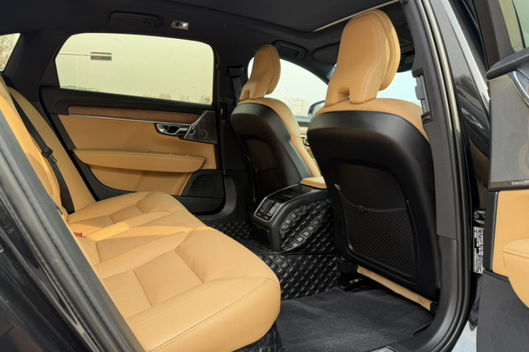 沃尔沃S90 2019款 T5 智雅版中控内饰7007