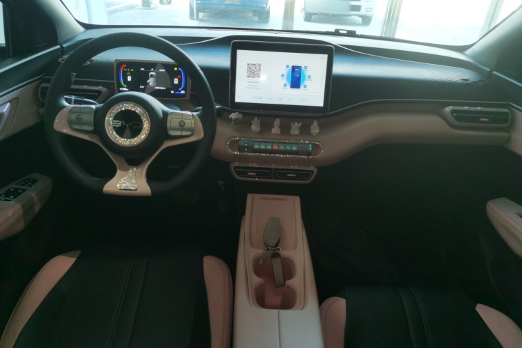 比亚迪 海鸥 2025款 305km 活力版中控内饰12