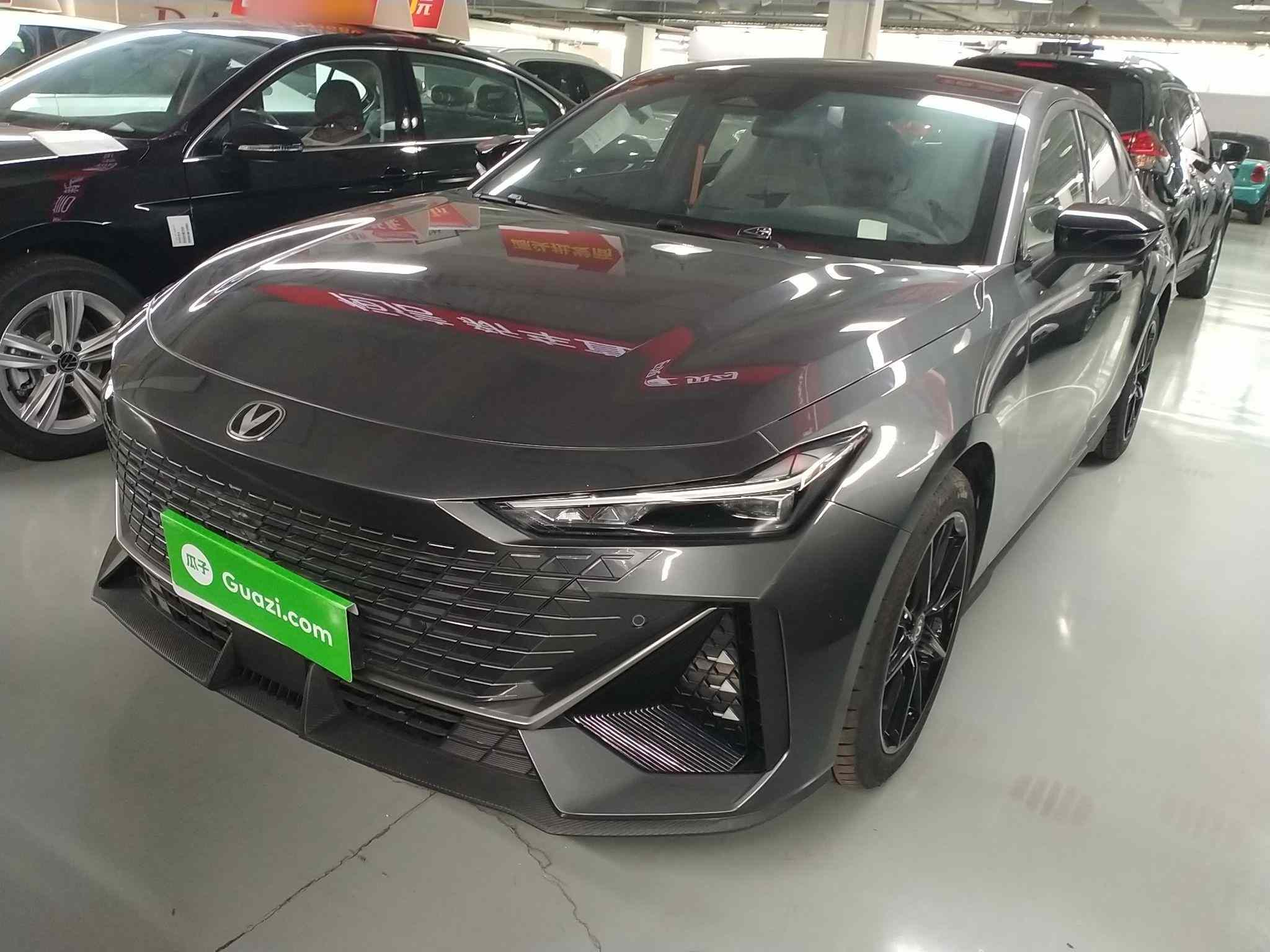长安UNI-V 2024款 1.5T 高能版(2)