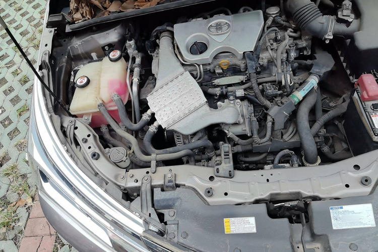 丰田 卡罗拉 2017款 改款 1.2T S-CVT GL-i局部细节9006