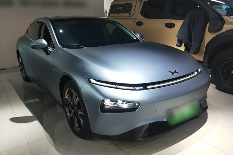 小鹏P7 2022款 480G+车身外观3